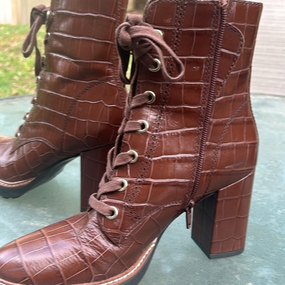 Beautiful, Luxurious, well kept, worn once…Durable…Safety In These Streets - Picture 4 of 4